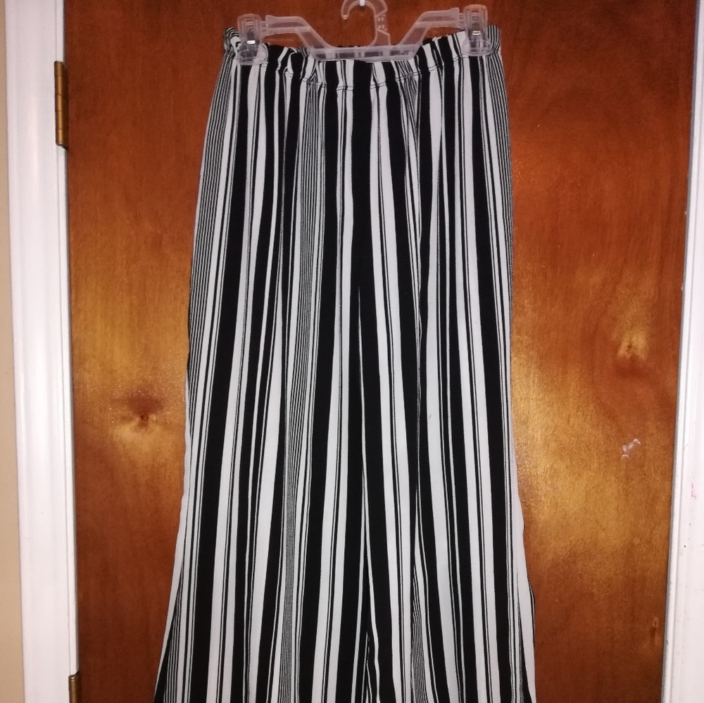 Wide leg pants